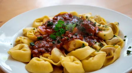 Tortellini in Brodo: Comfort Food Emiliano