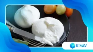 La burrata pugliese: come servirla e con quali ingredienti abbinarla