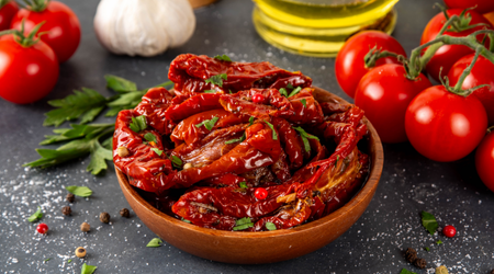Pomodori Secchi Sott’olio: Il Tesoro della Cucina Mediterranea