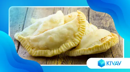 Panzerotti fritti con ripieno di cime di rapa e scamorza