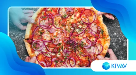 Pizza laminata croccante con impasto sfogliato moderno
