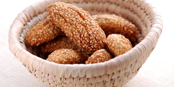 Biscotti reginelle siciliani: sesamo e tradizione in ogni morso