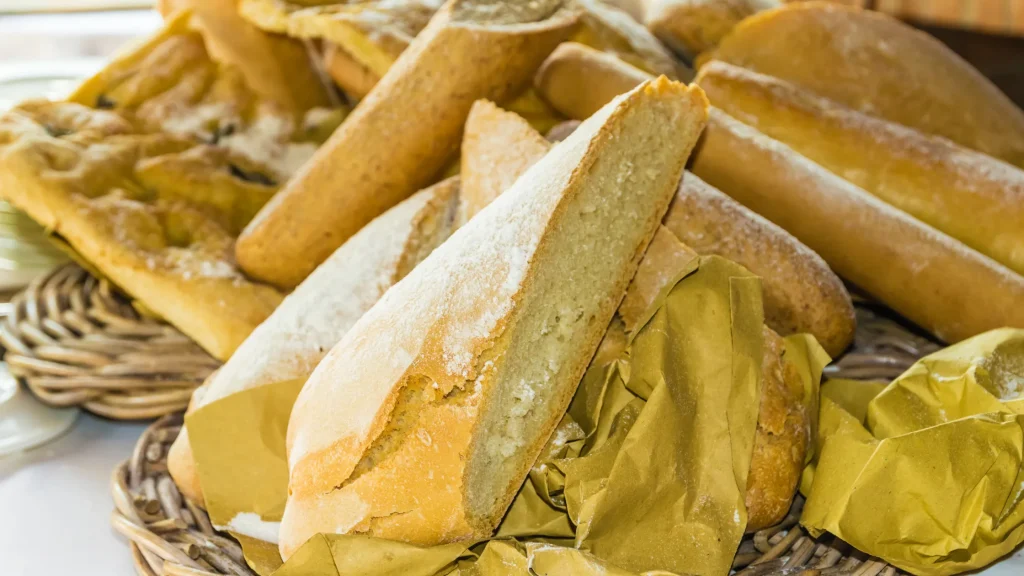 Pane sciocco toscano
