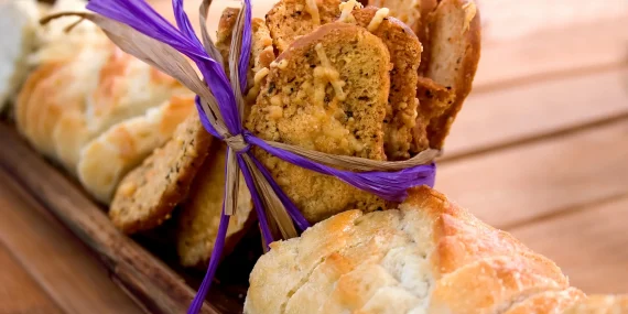 Pane sciocco toscano: perché è senza sale da secoli